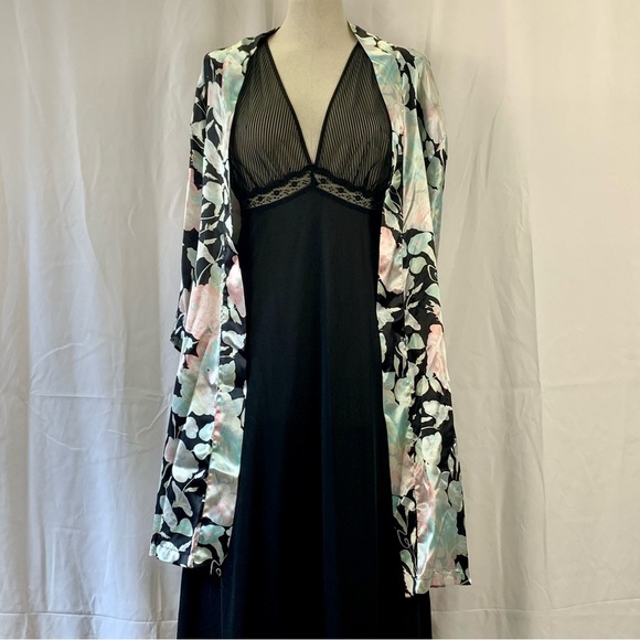 Vintage Floral Kimono Robe - Picture 8 of 8